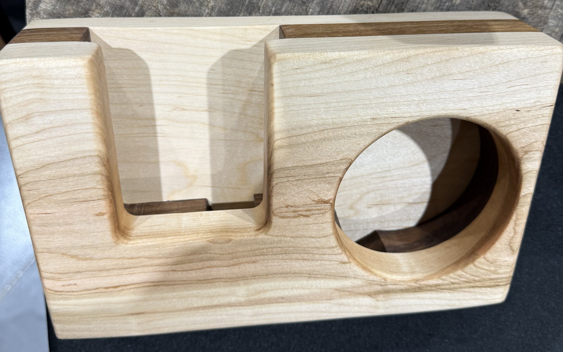 Passive phone music amplifier Maple exterior with Walnut core