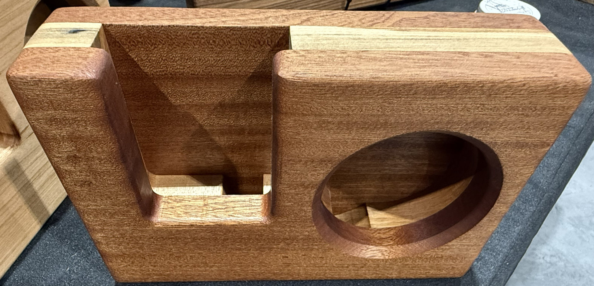 Passive phone music amplifier Sapele exterior with Maple core