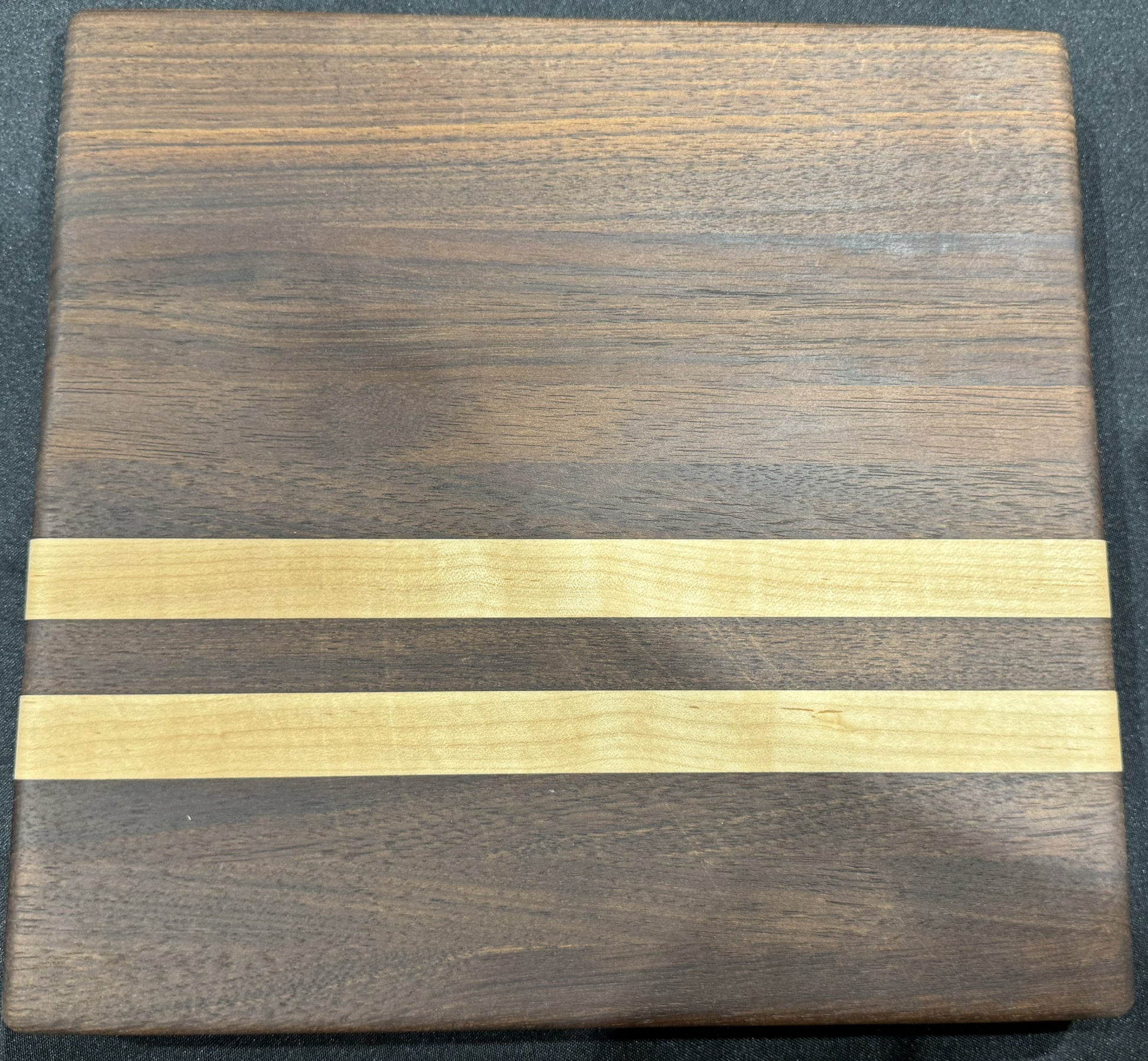 Medium walnut maple